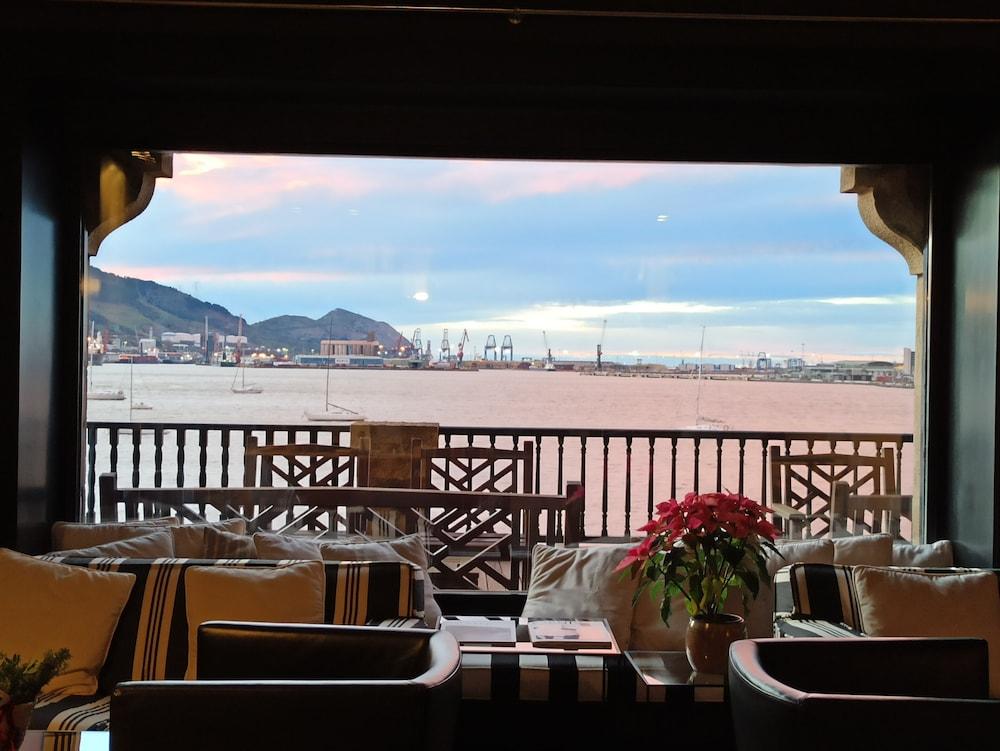 埃尔西亚码头酒店 格乔 外观 照片